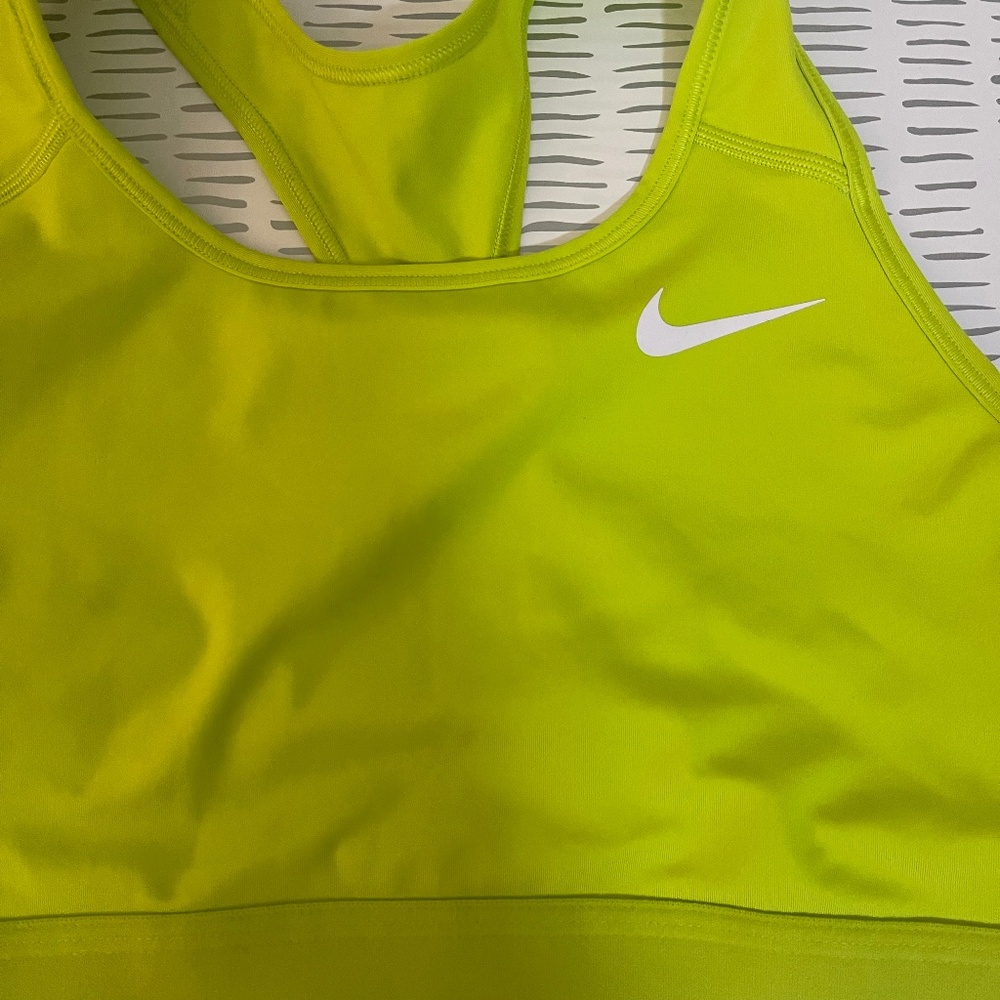 Nike L lime Sports Bra-Activewear